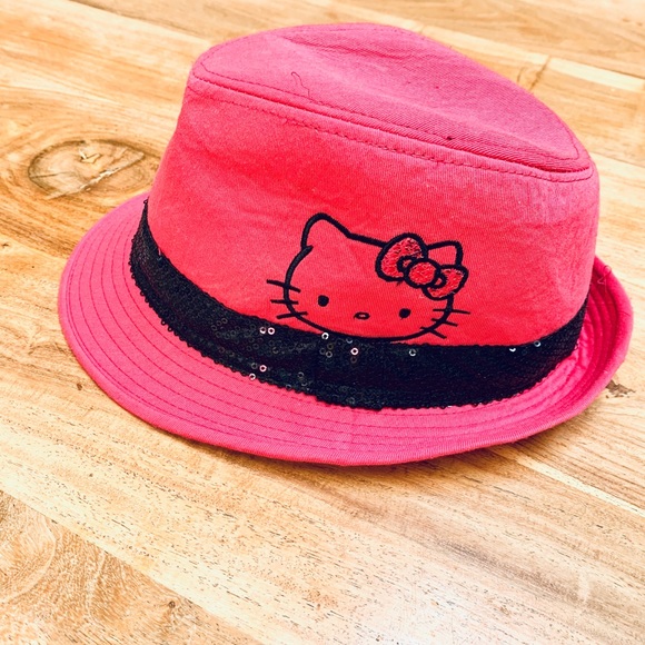 ❤️ Hello Kitty Fadora - Picture 2 of 8
